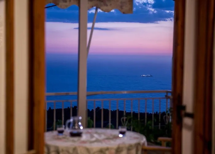 Aloni & דירה Athánion