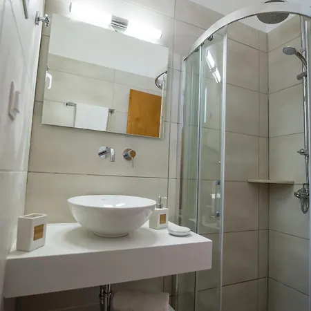 Aloni & Apartman Atháni
