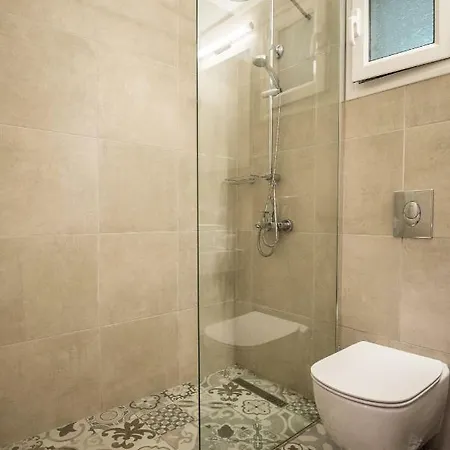 Apartman Aloni & *